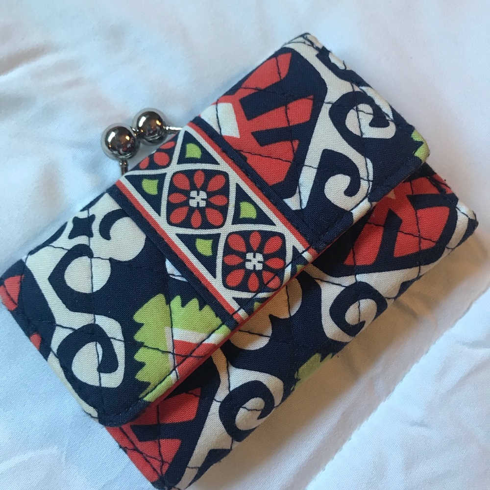 ❤️💙🧡 NWOT Vera Bradley small wallet